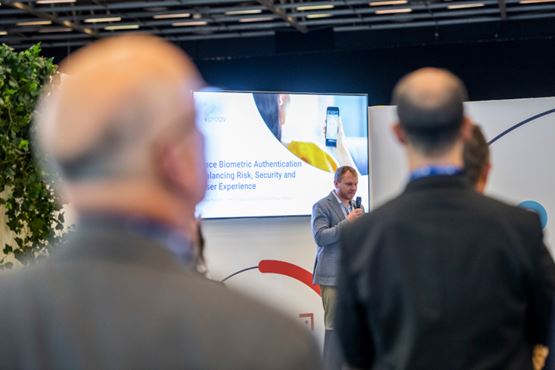 Intervenant parlant sur l'Innovation Stage TRUSTECH